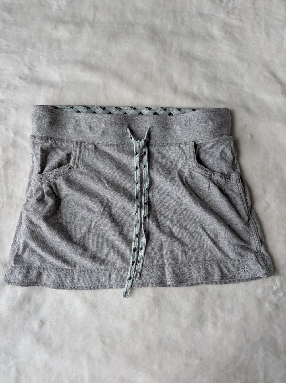 y2k SO wear it declare it mini skirt